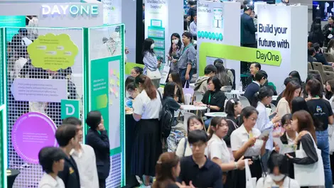 DayOne launches Thailand AI career expo with 800 attendees