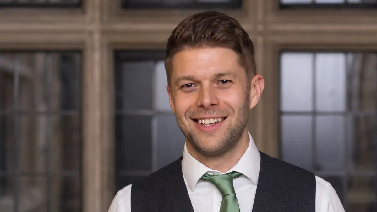 A Guide for Procurement Leaders: Why Building Your Own Sourcing AI Isn't Worth the Wait